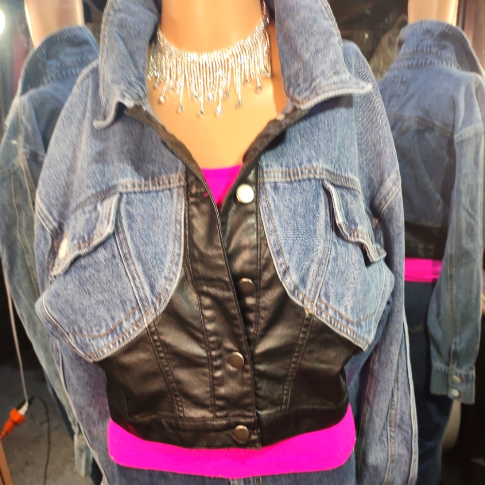 Cropped denim/pleather jacket. Never Been Worn!! M - Picture 6 of 9
